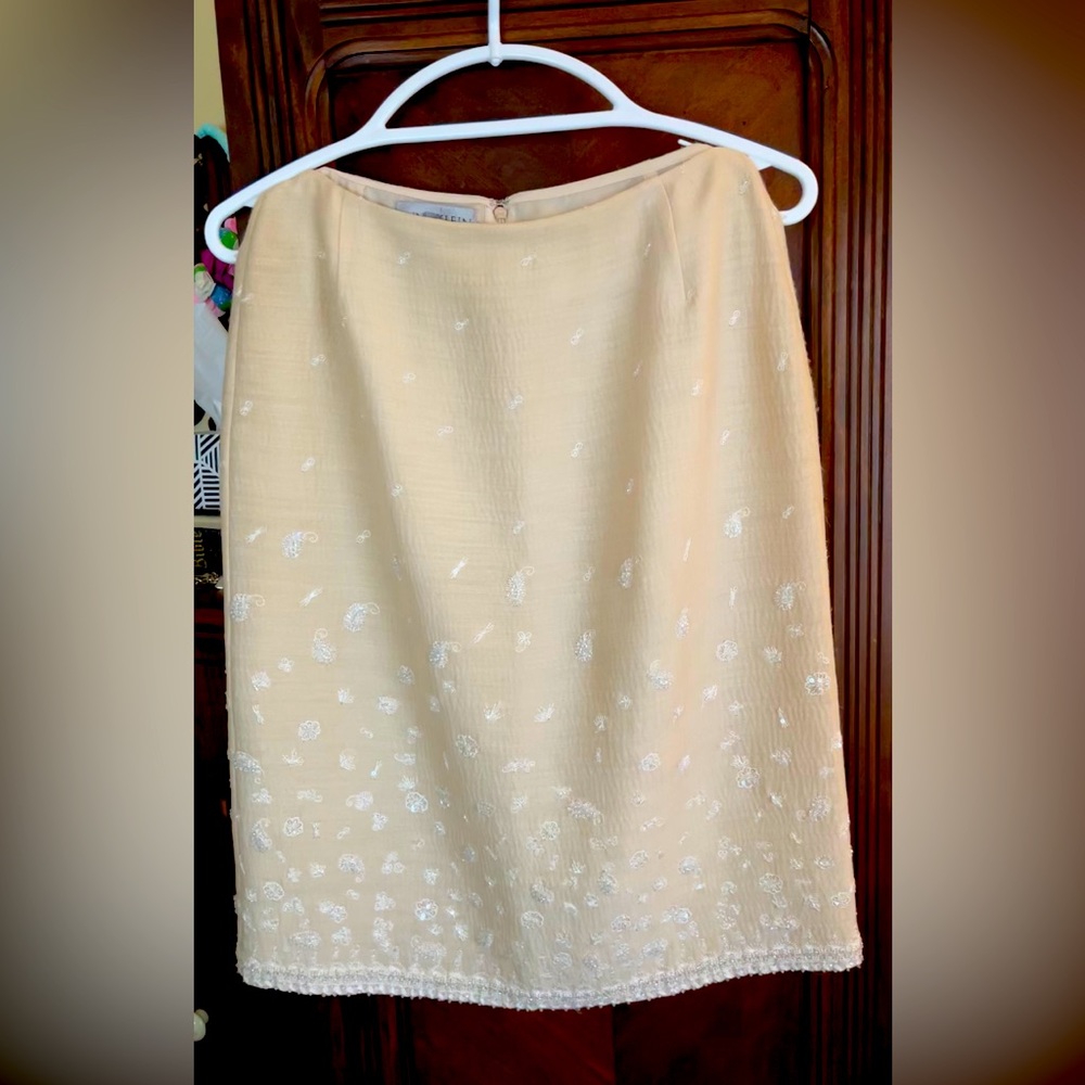 Beaded Anne Klein ladies skirt size 4.